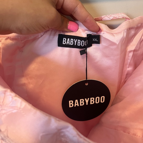 Elegant Strapless White Dress - Picture 5 of 5